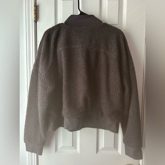 Fabletics Dream Polar Pullover - Picture 4 of 5